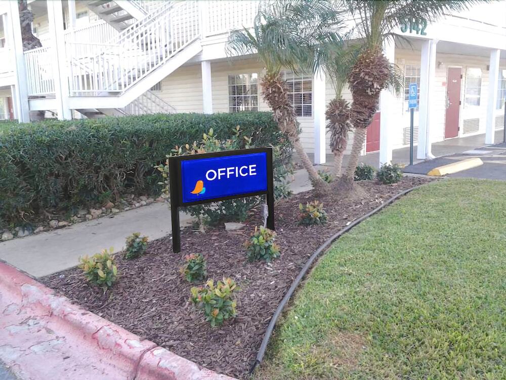 Intown Suites Extended Stay Select Corpus Christi Tx Kültér fotó